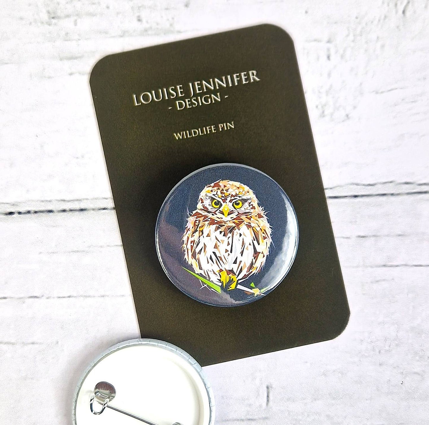 LITTLE OWL pin badge