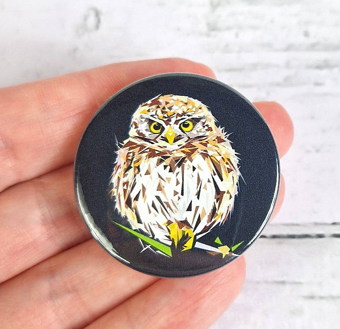 LITTLE OWL pin badge