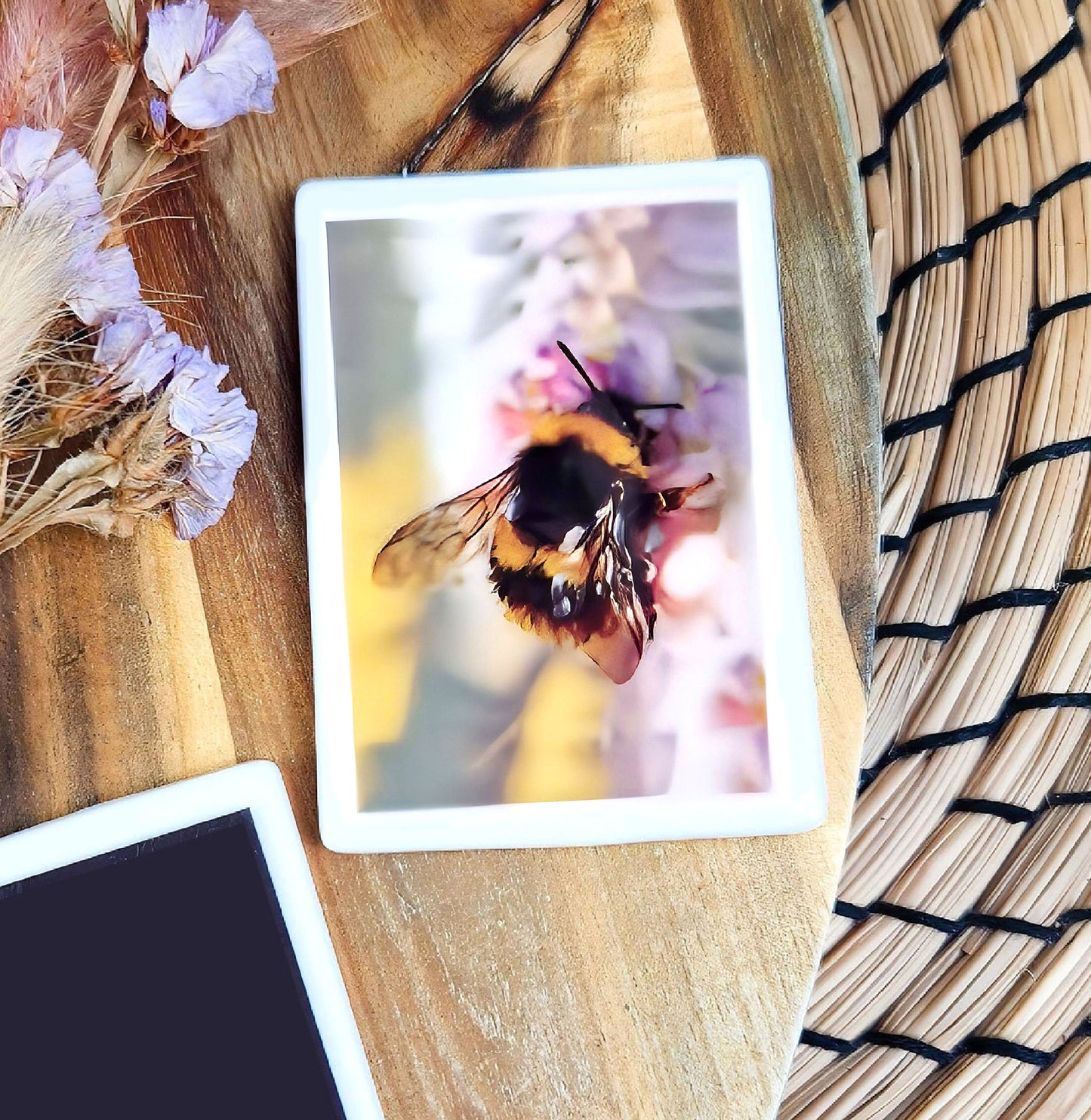 Buff-tailed bumblebee illustration | Ceramic fridge magnet | British gardens