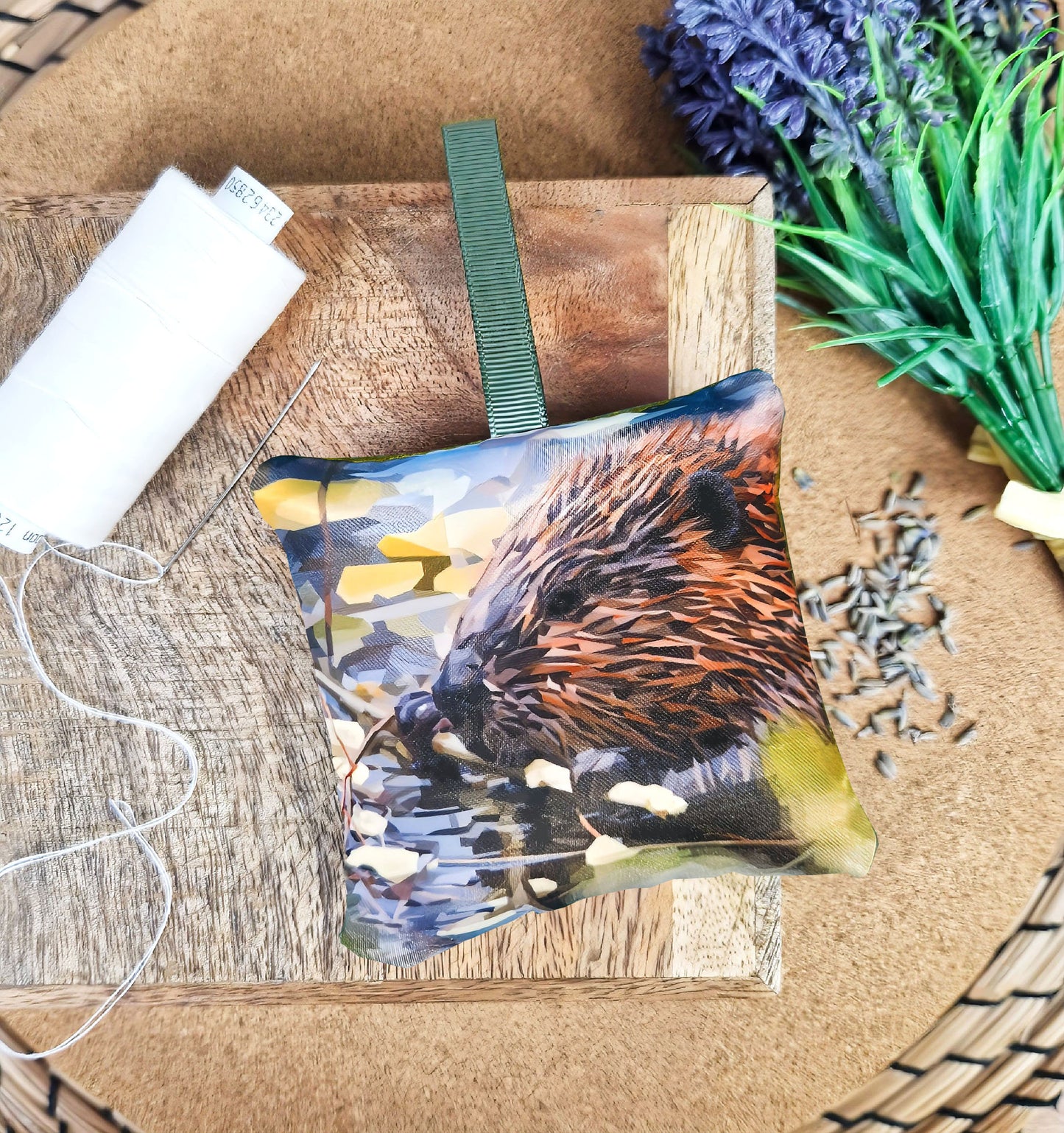 Handmade beaver illustration sachet | English dried lavender | British wildlife