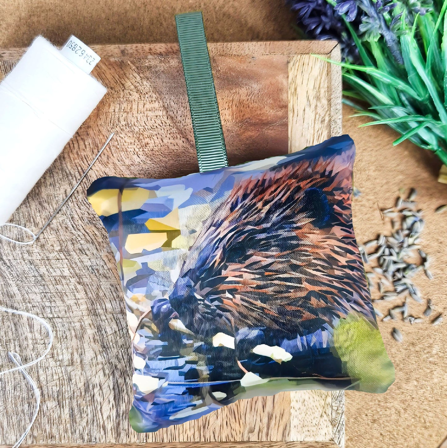 Handmade beaver illustration sachet | English dried lavender | Scottish wildlife