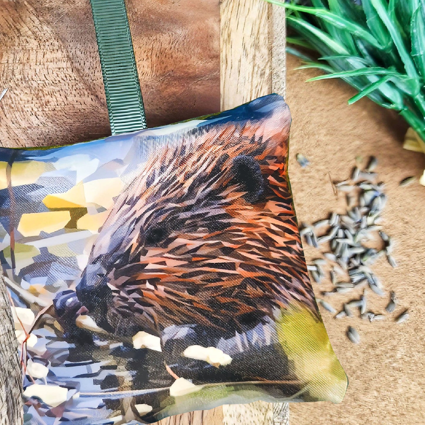 Handmade beaver illustration sachet | English dried lavender | British wildlife
