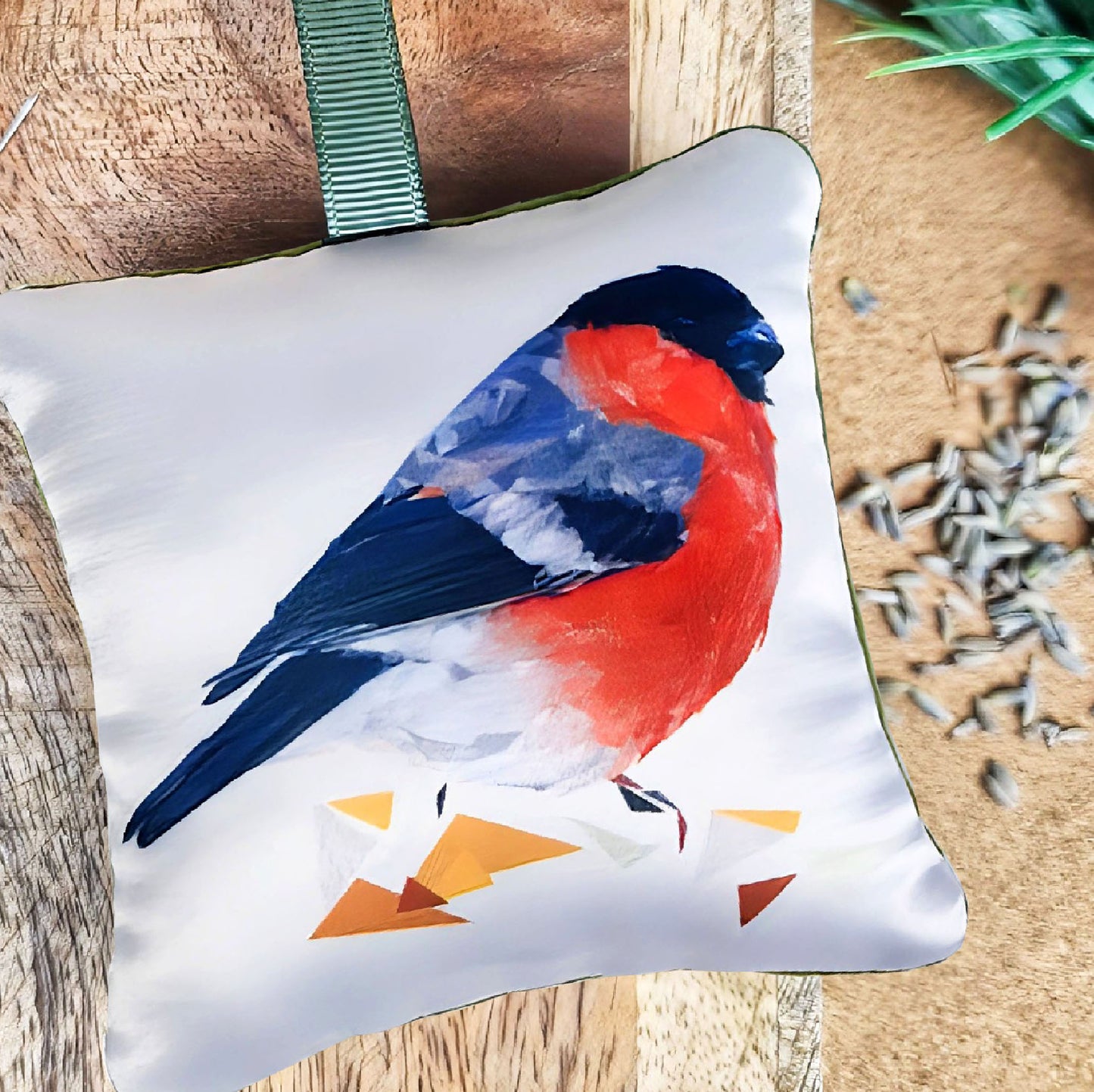 Handmade bullfinch bird illustration sachet | English dried lavender