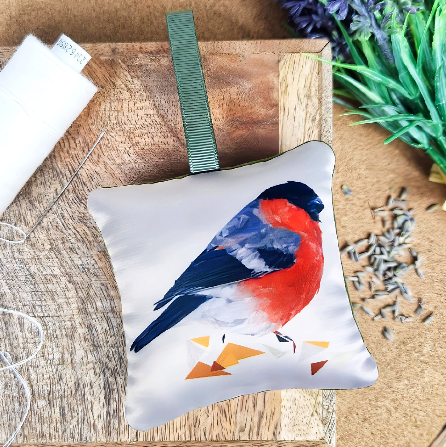 Handmade bullfinch bird illustration sachet | English dried lavender