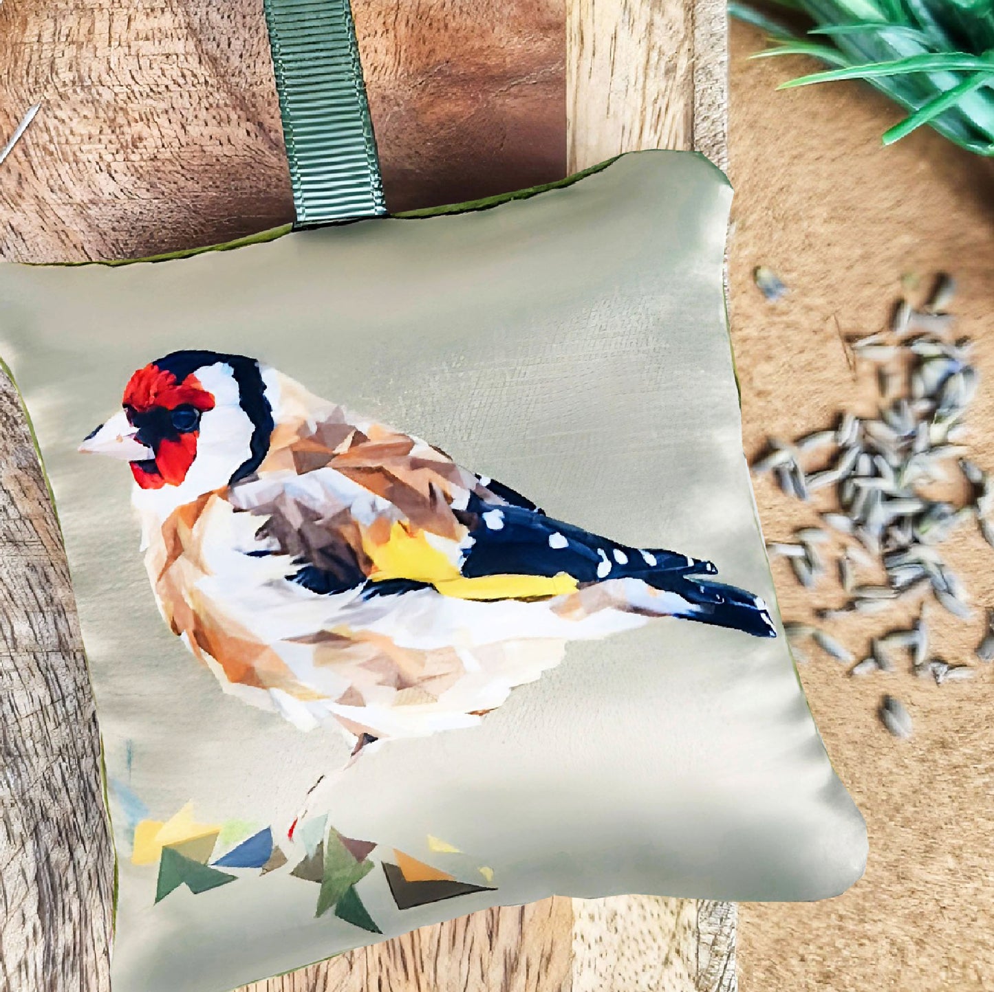 Handmade goldfinch bird illustration sachet | English dried lavender