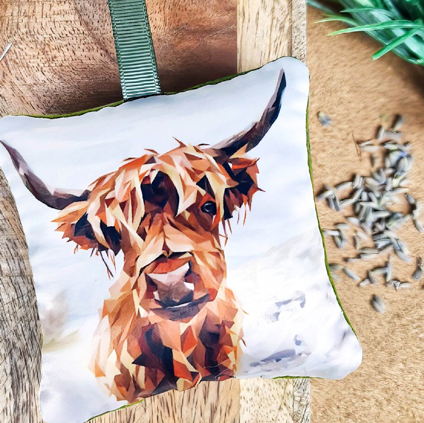 Handmade highland cow illustration sachet | English dried lavender | Scottish