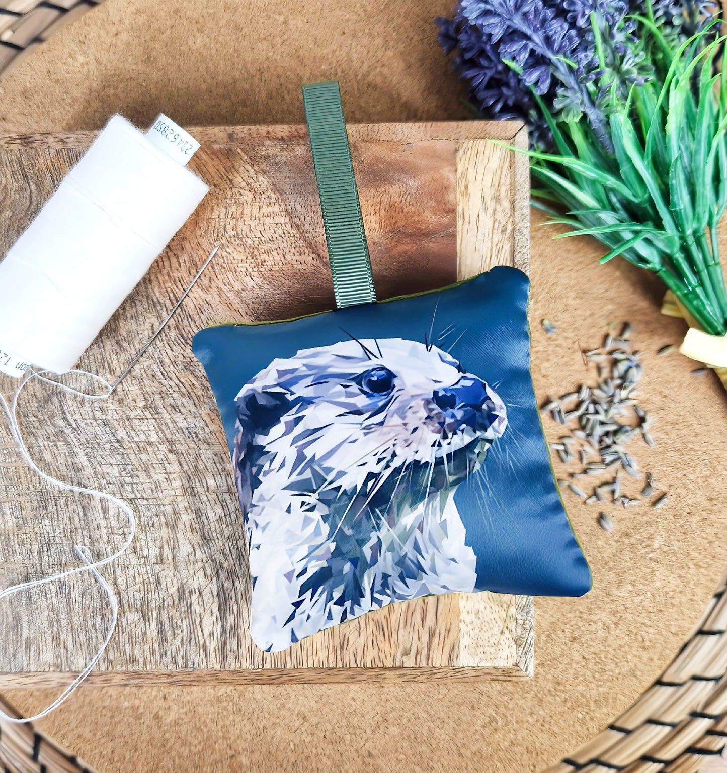 Handmade otter illustration sachet | English dried lavender | Scent