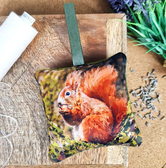 Handmade red squirrel illustration sachet | English dried lavender | British woodlands
