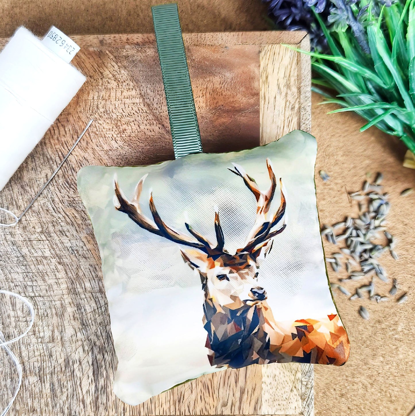 Handmade red stag illustration sachet | English dried lavender | Scottish scent