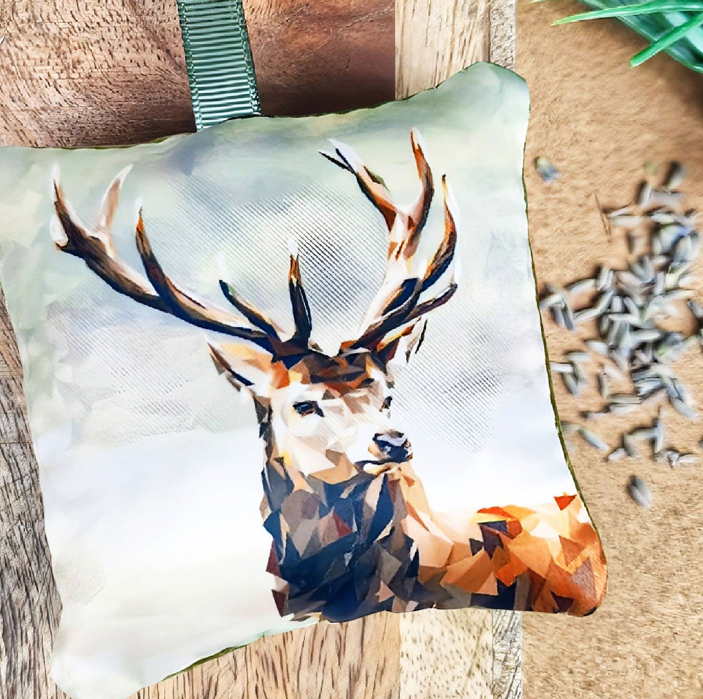 Handmade red stag illustration sachet | English dried lavender | Scottish scent
