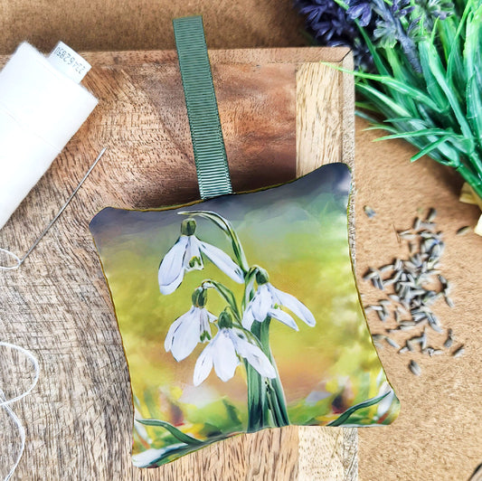 Handmade snowdrop flower illustration sachet | English dried lavender