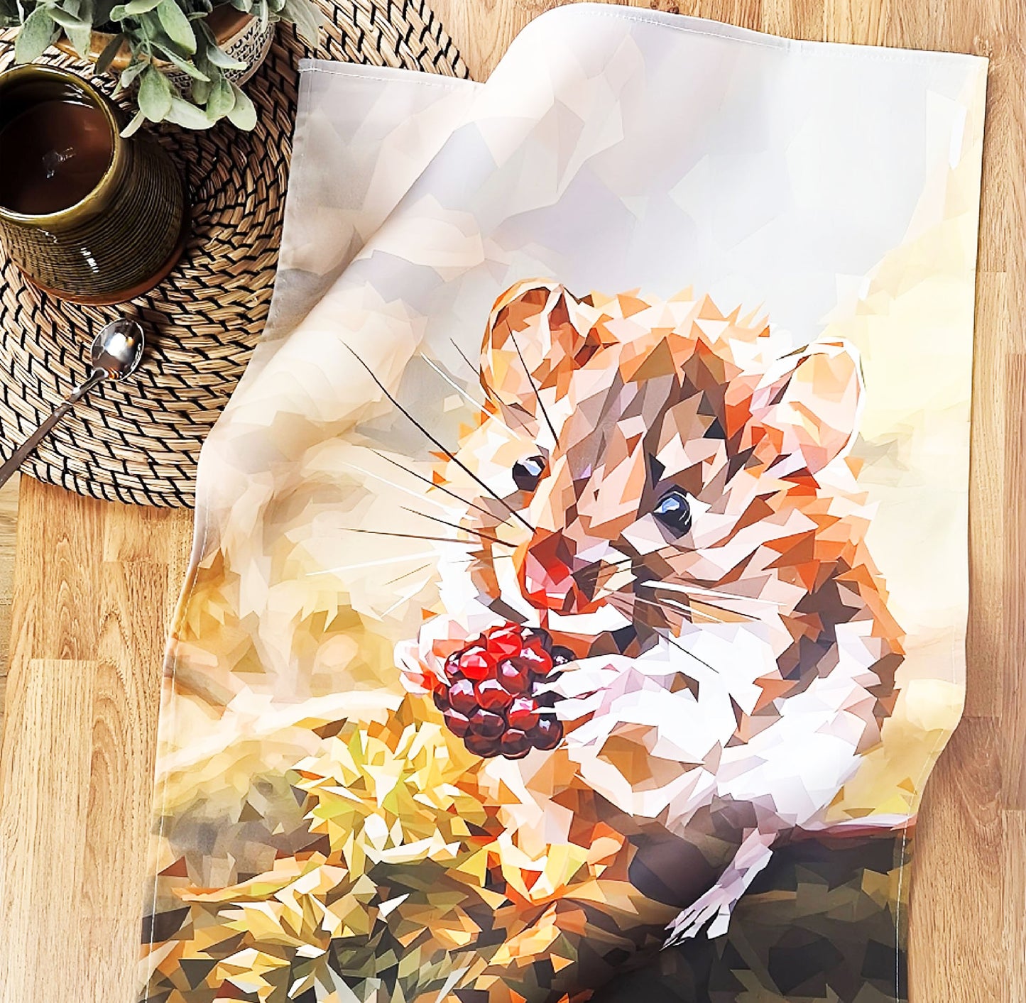 Field mouse tea towel | 100% cotton | British woodlands | Wildlife design