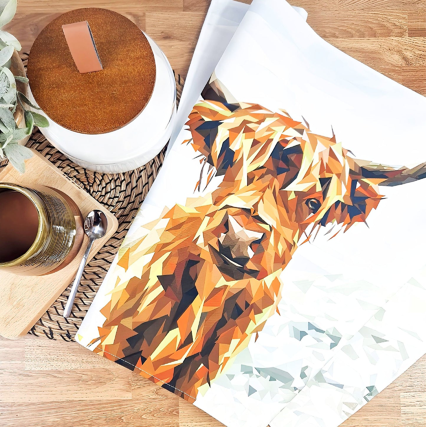 Highland cow tea towel | 100% cotton | Scottish wildlife illustration