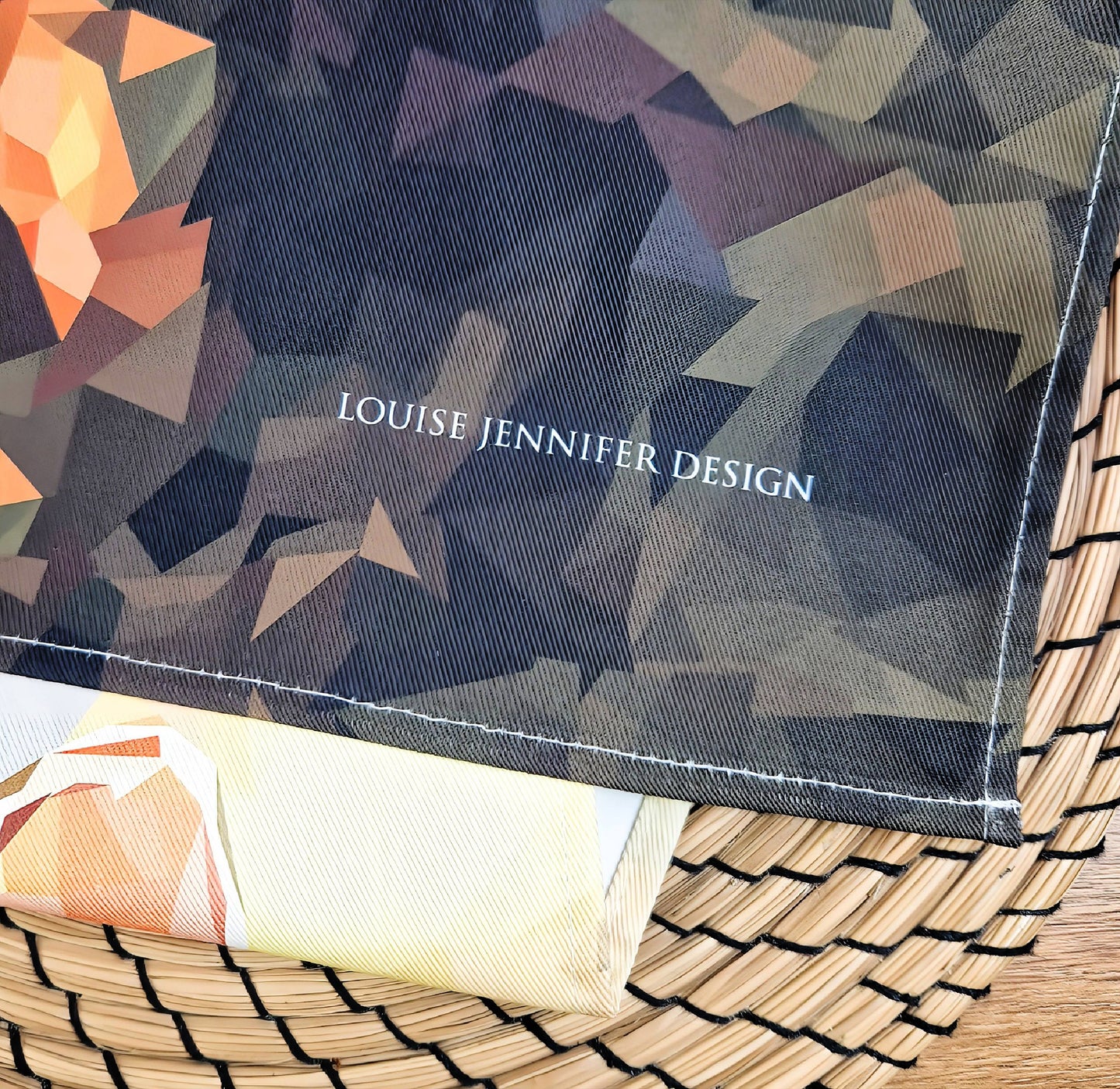 Field mouse tea towel | 100% cotton | British woodlands | Wildlife design