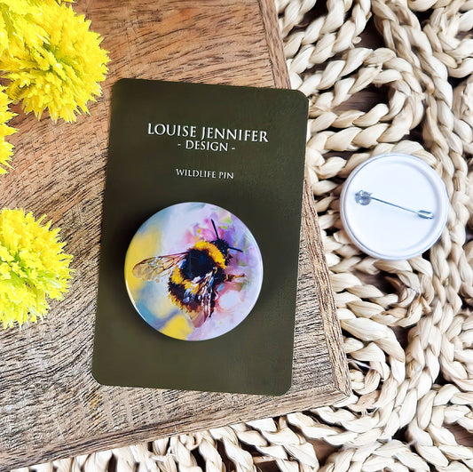Buff-tailed bumblebee illustration | Mini pin badge | British gardens