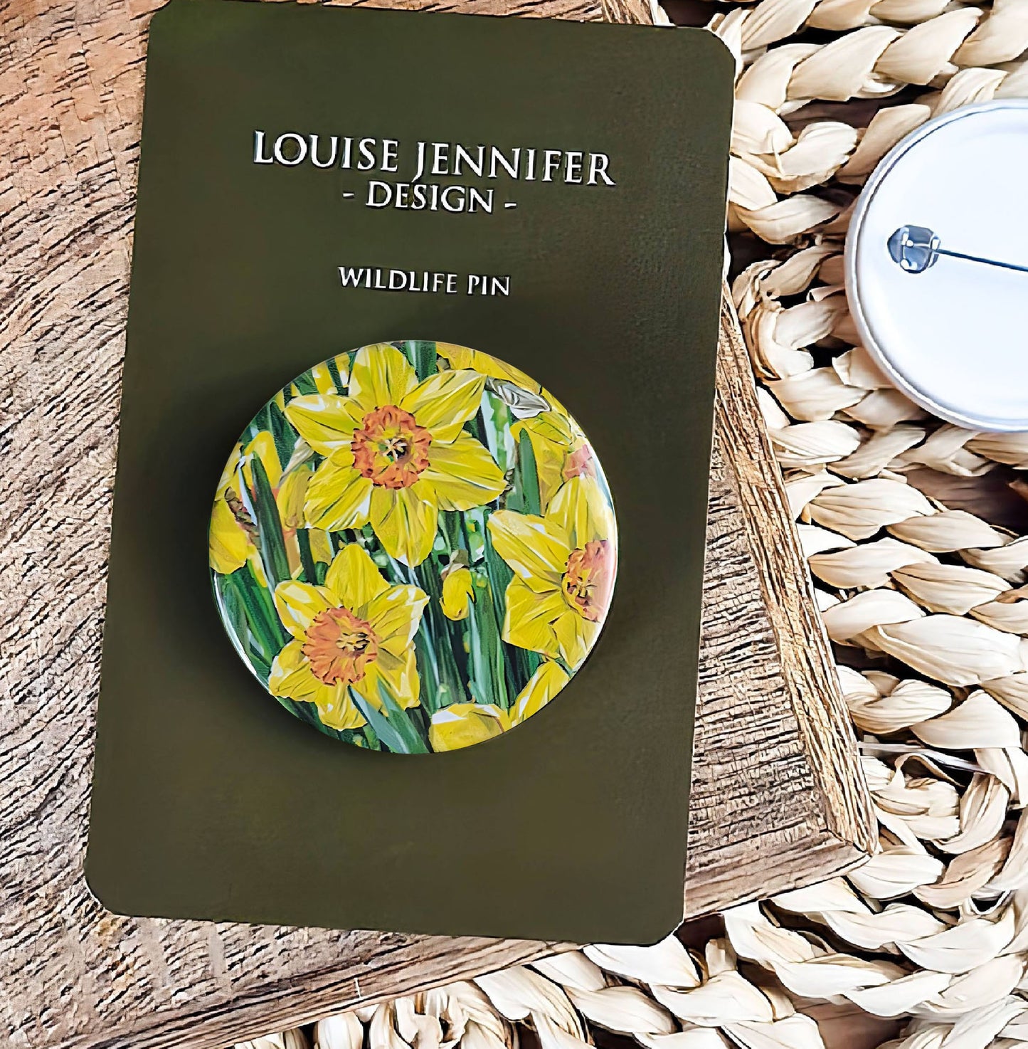 Daffodil flower illustration | Mini pin badge | Garden flowers