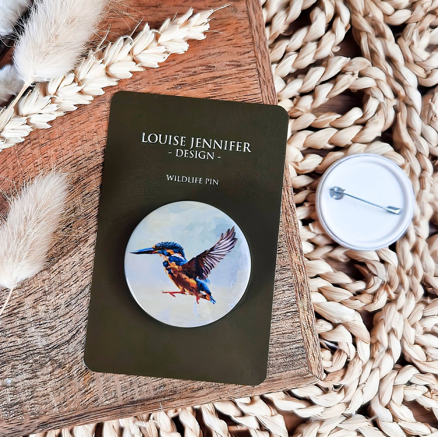 Kingfisher bird illustration | Mini pin badge | British birds