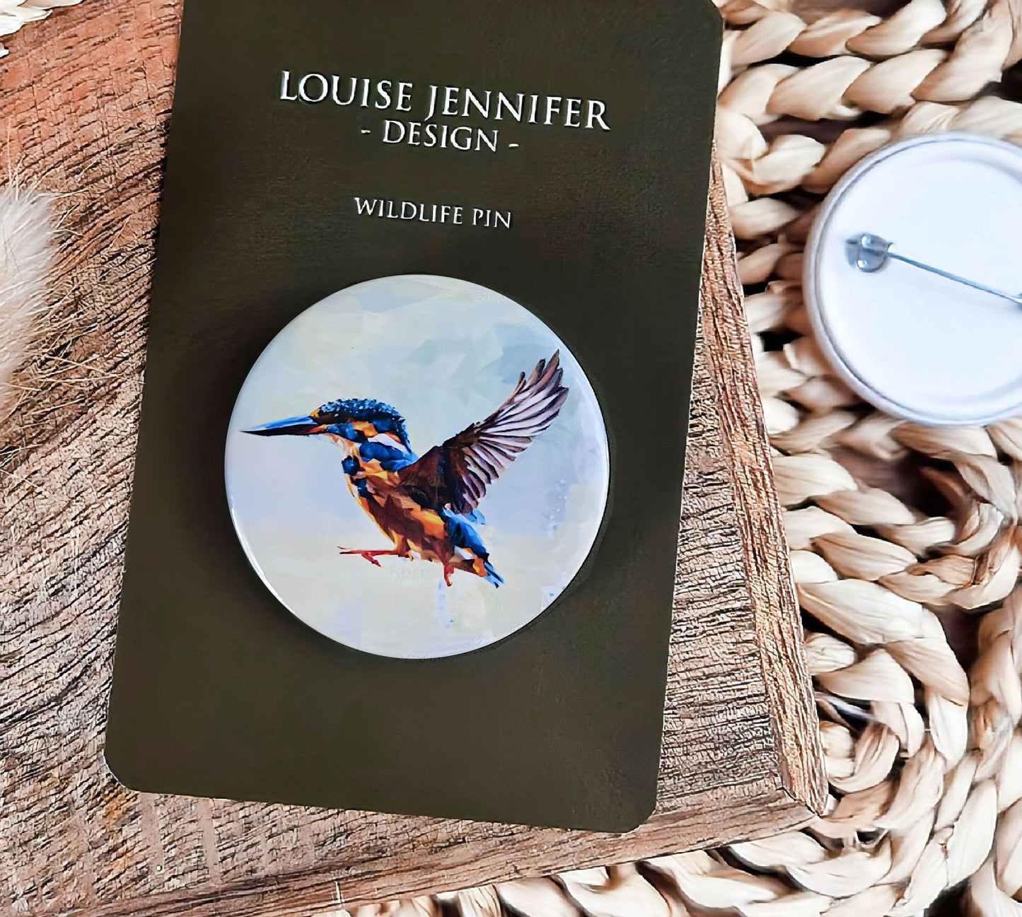 Kingfisher bird illustration | Mini pin badge | British birds