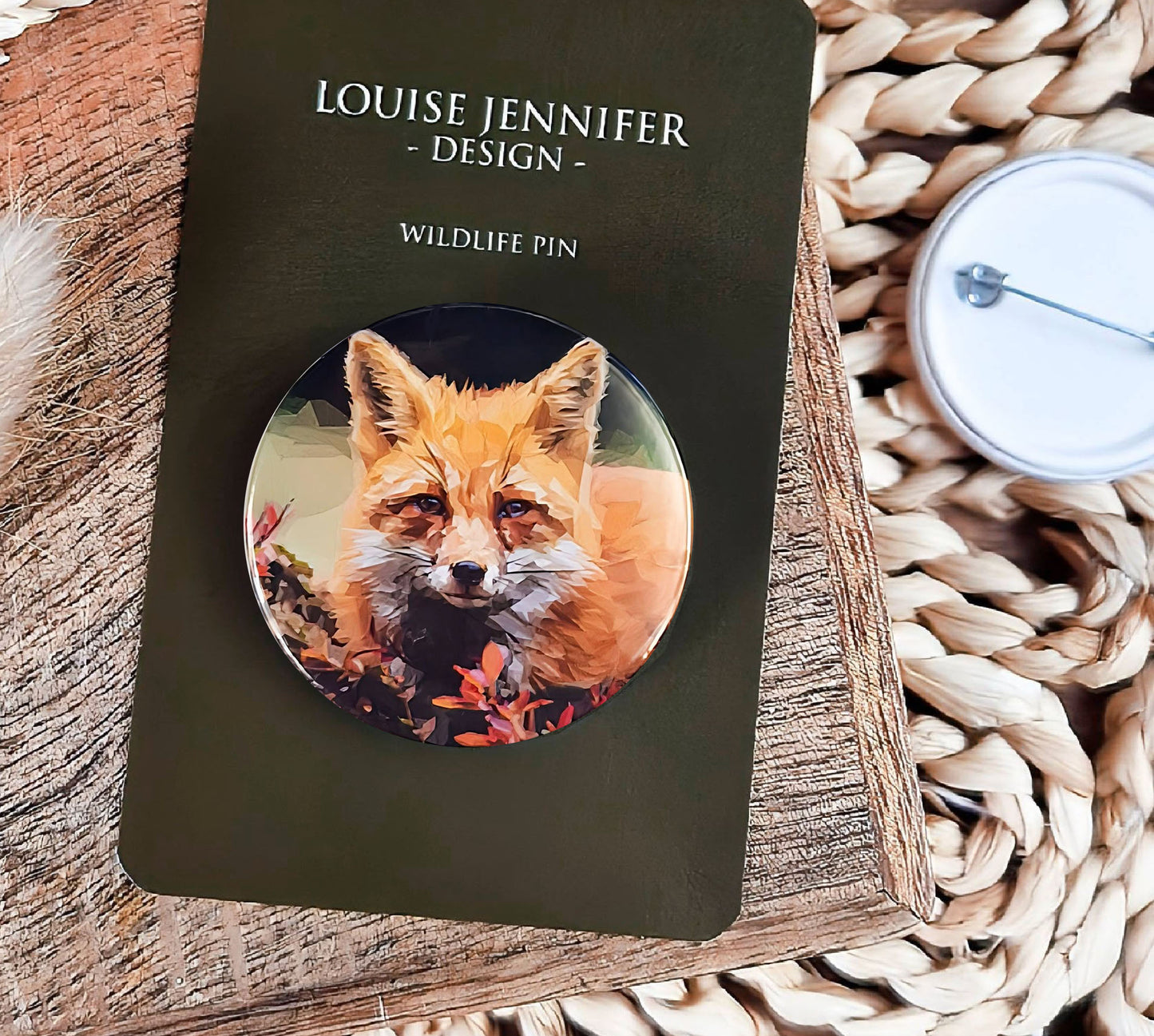 Red fox illustration | Mini pin badge | British countryside
