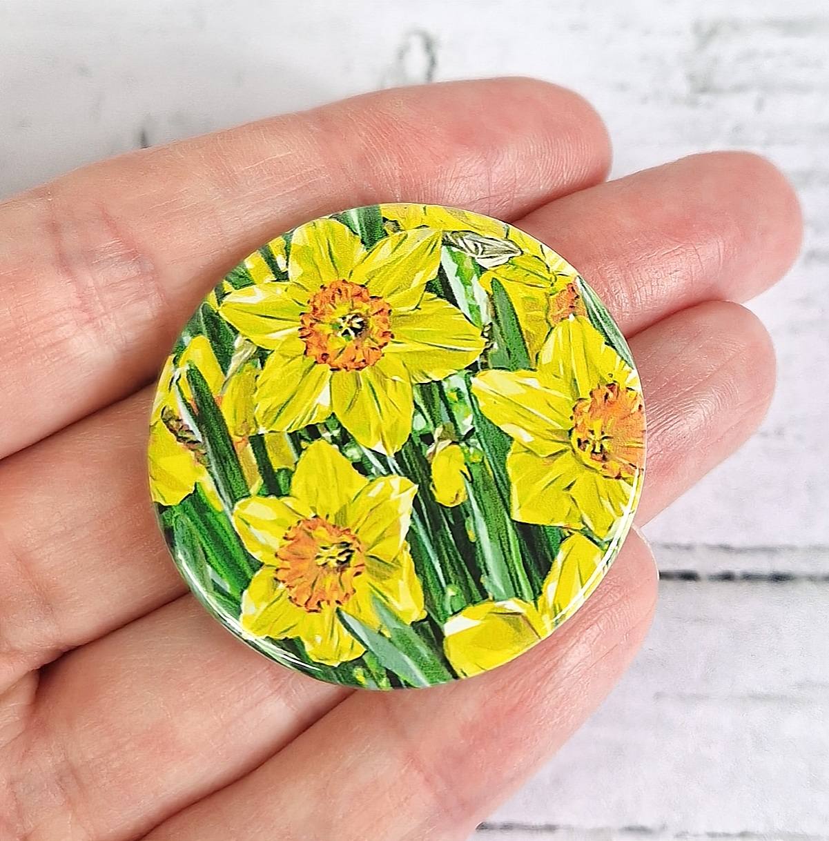 DAFFODIL pin badge