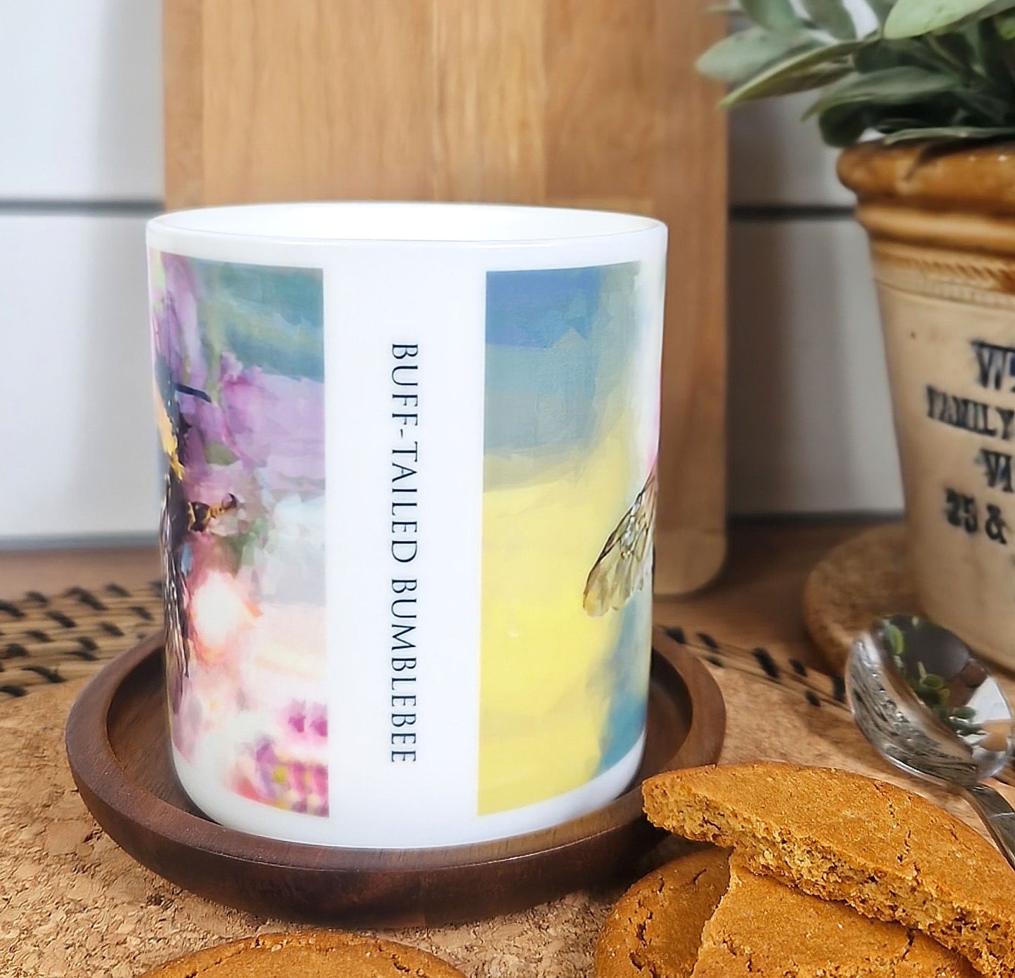 BUFF-TAILED BUMBLEBEE illustrated mug *NEW