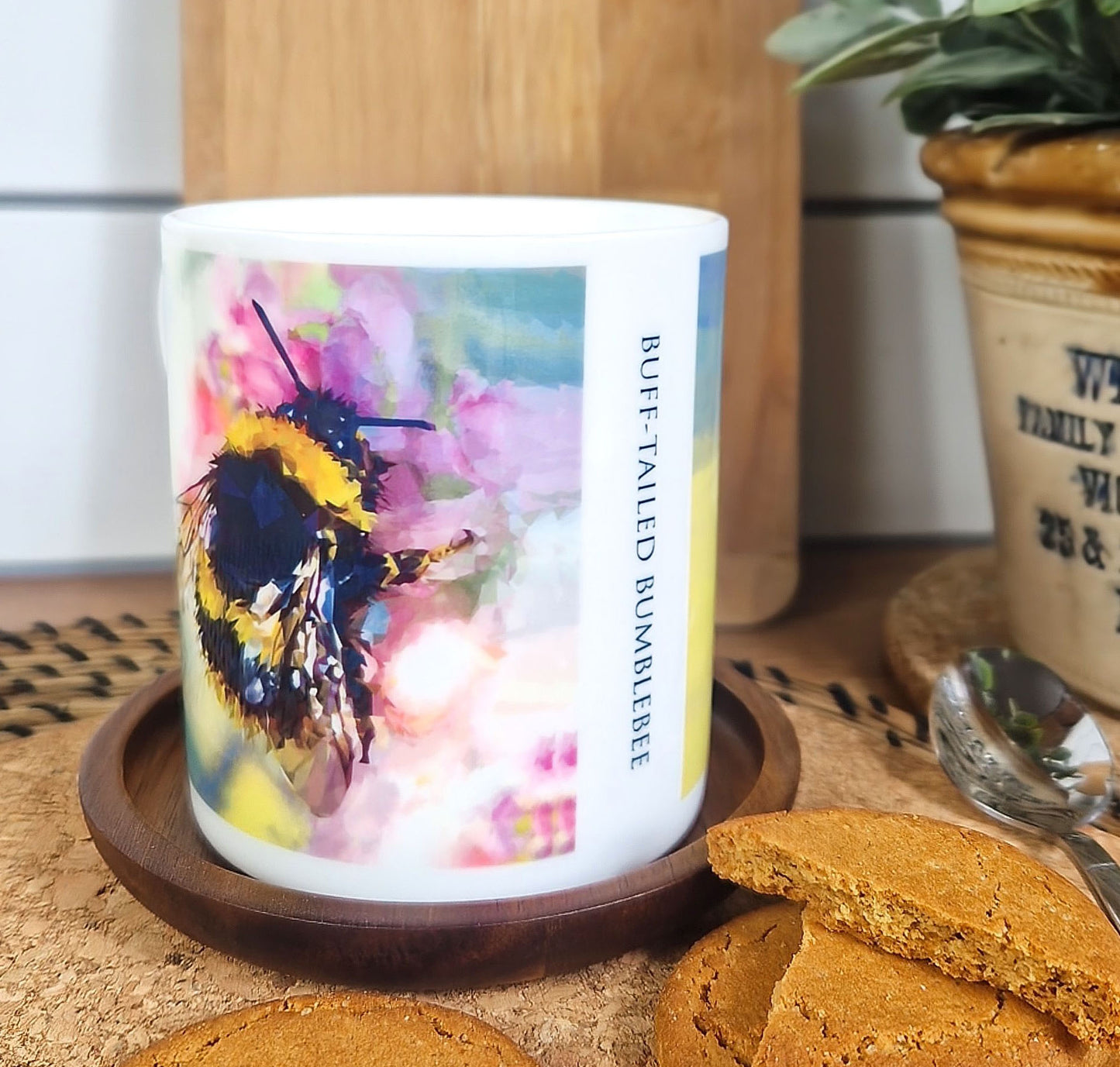 BUFF-TAILED BUMBLEBEE illustrated mug *NEW