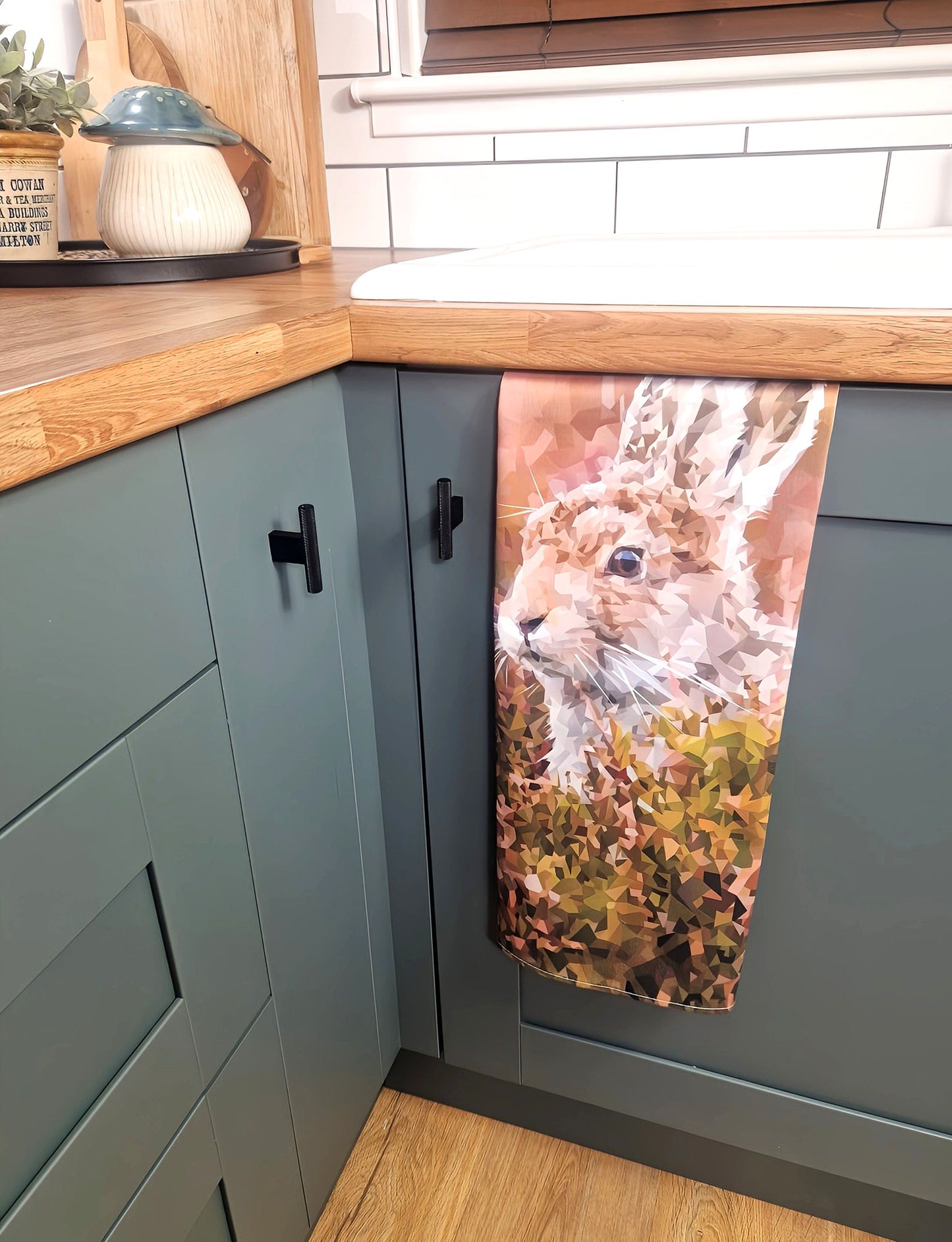Mountain hare tea towel | 100% cotton | Scottish wildlife design