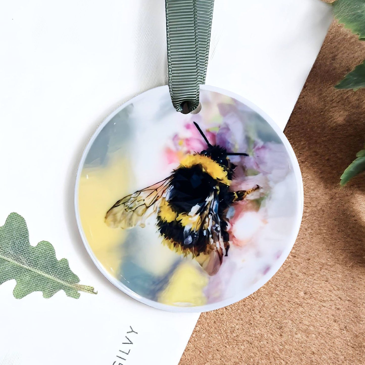 Buff-tailed bumblebee illustration | Hanging ceramic decoration