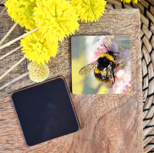 Buff-tailed bumblebee illustration | Wooden fridge magnet | British gardens